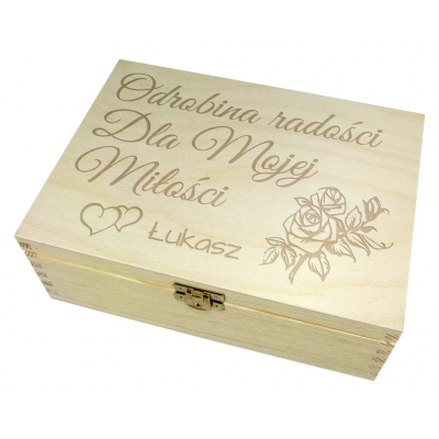 Pudełko drewniane na dzień kobiet Odrobina radości dla mojej miłości + imię